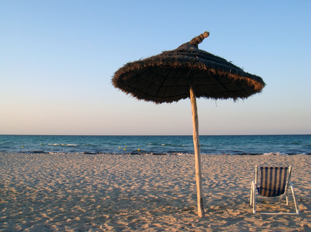 動(dòng)漫中的孤獨(dú)與傷感,頭像男的深度解讀與情感探索