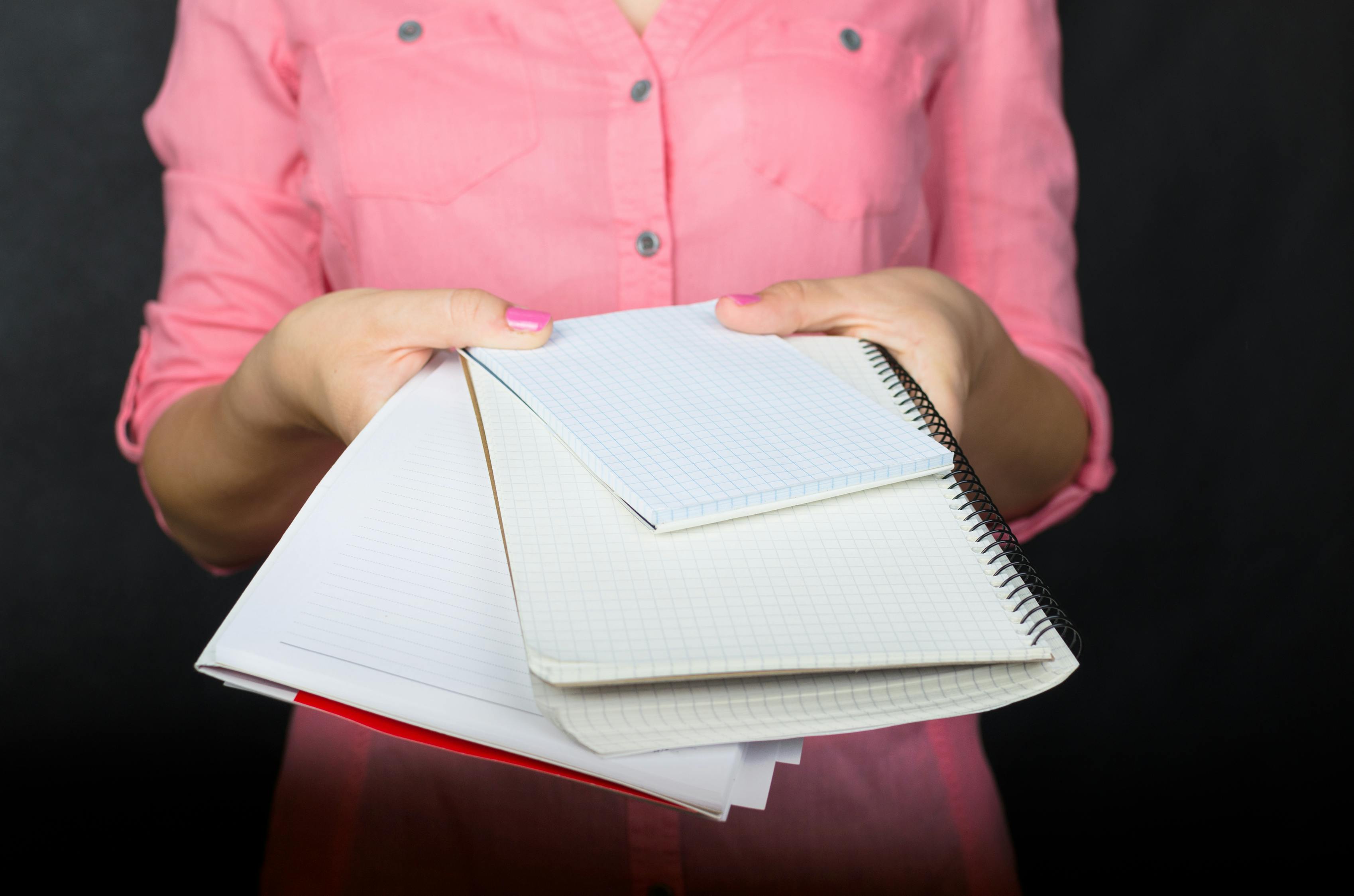 動(dòng)漫女孩側(cè)臉簡(jiǎn)筆畫(huà)，魅力展現(xiàn)與創(chuàng)作技巧