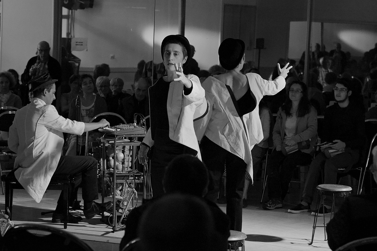 謝賢新歌發(fā)布,音樂(lè)傳奇的續(xù)寫之路