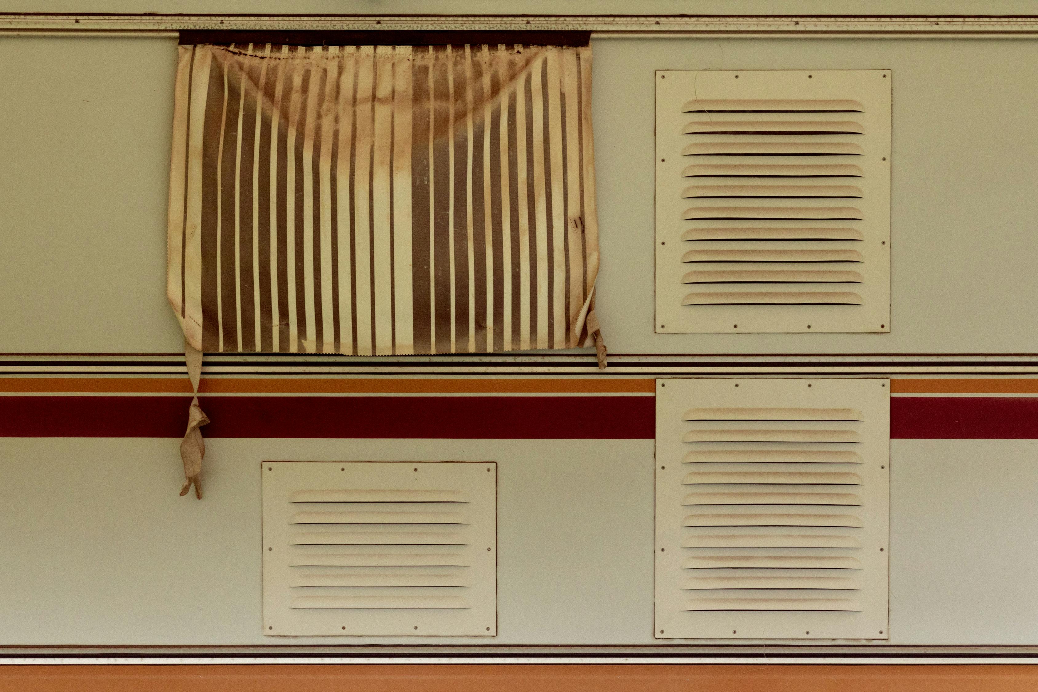 平面電視背景墻的設(shè)計與打造指南