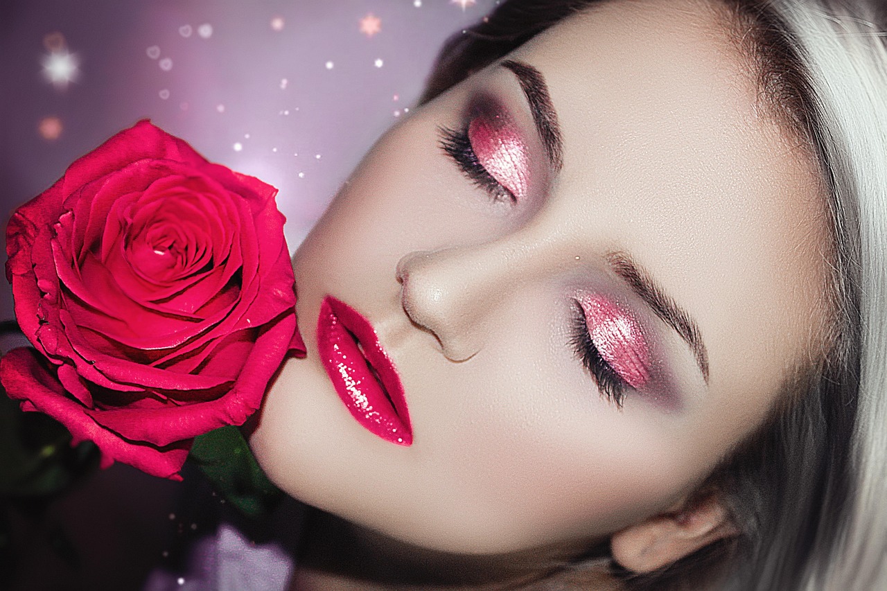 動(dòng)漫白發(fā)少女的獨(dú)特美與魅力展現(xiàn)