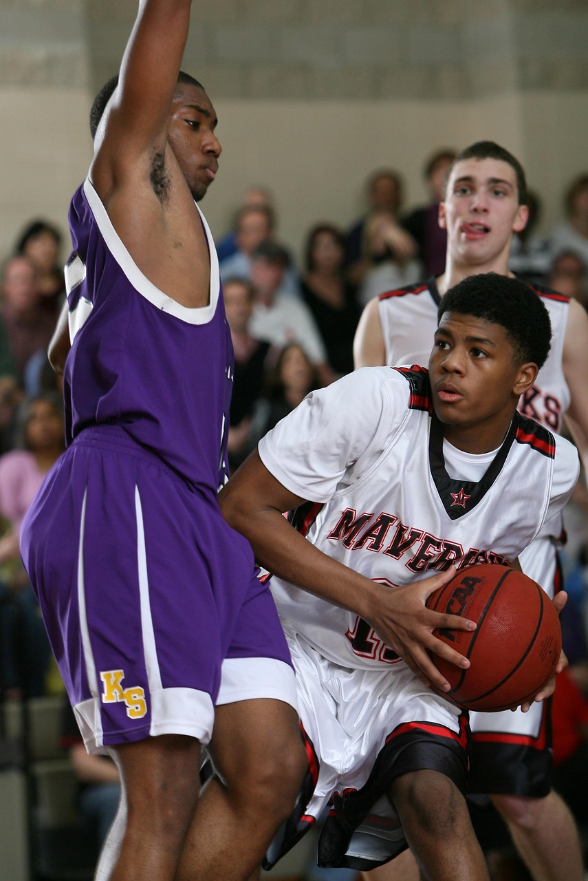 籃球熱血激戰(zhàn),賽場瞬間的激情四溢比賽球訊