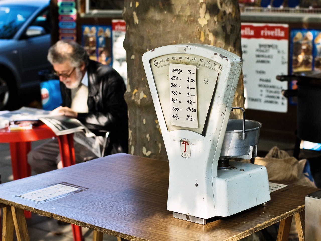 新品上市引領(lǐng)潮流，掀起購物狂潮盛宴開啟！