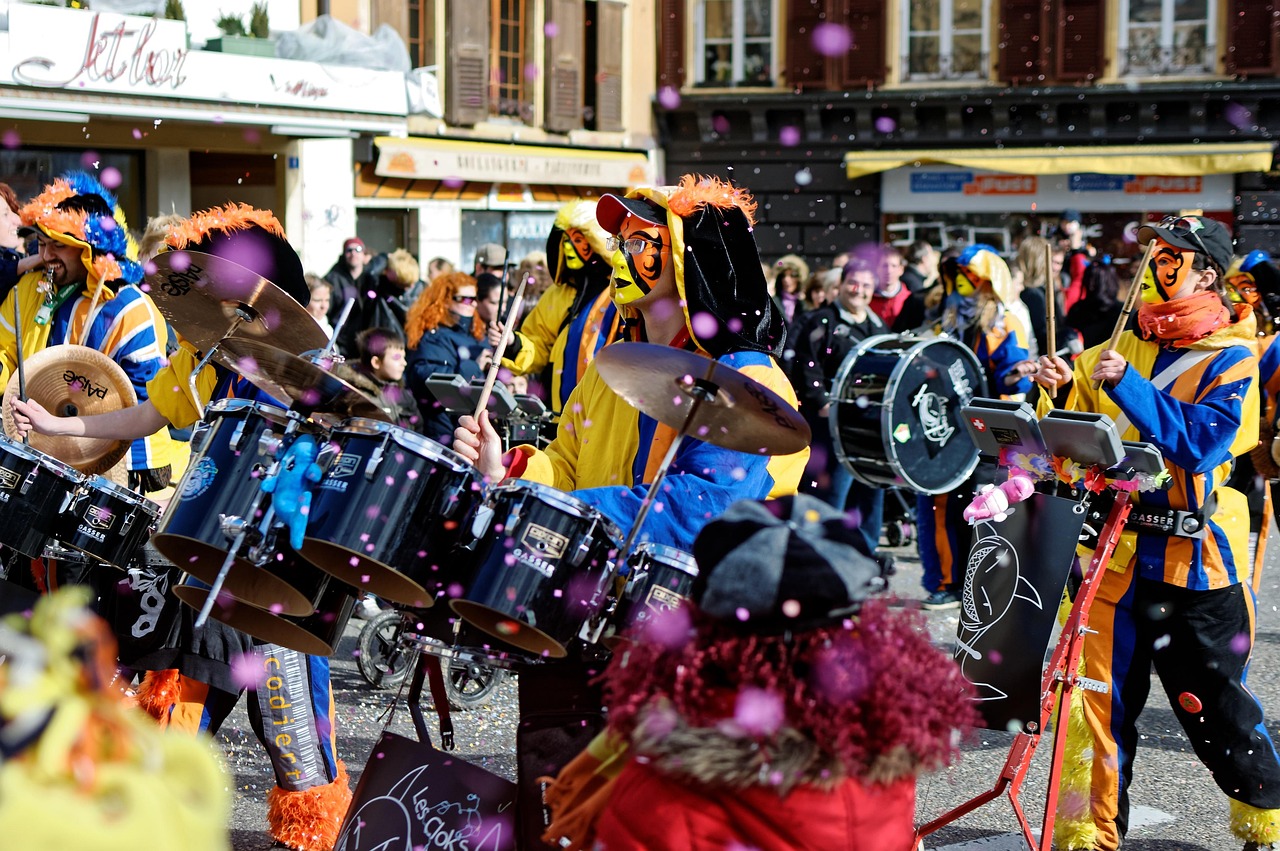 朱丹的藝術(shù)之路,熒屏到舞臺的璀璨之旅
