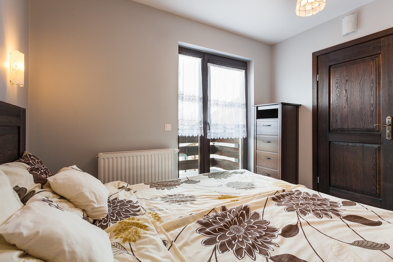 現(xiàn)代臥室裝飾趨勢，打造舒適、功能與美觀并存的居住空間新風(fēng)尚