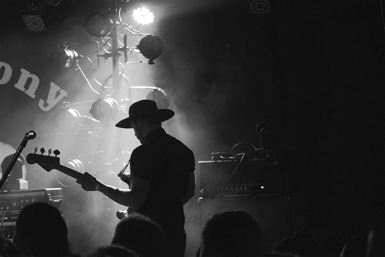 動(dòng)漫歌唱男星的魅力瞬間與圖片欣賞，動(dòng)漫世界中的歌唱風(fēng)采展現(xiàn)