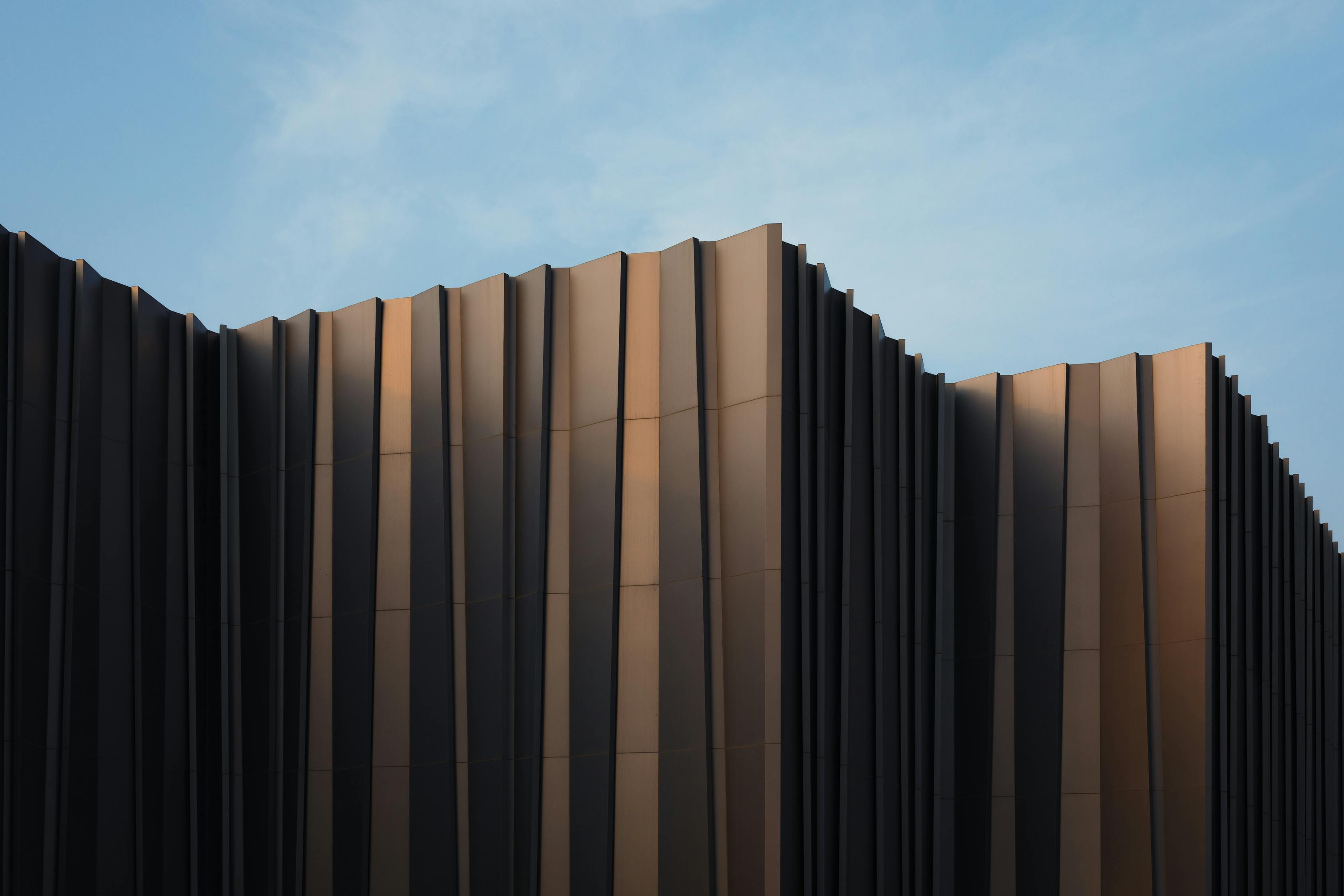 解析2017年玻璃市場風(fēng)云變幻，玻璃價格行情概覽