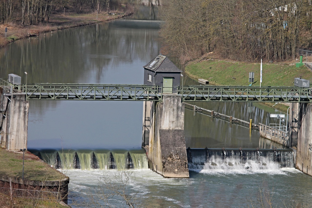 長(zhǎng)江防汛最新動(dòng)態(tài)，筑牢安全防線，守護(hù)江河安瀾