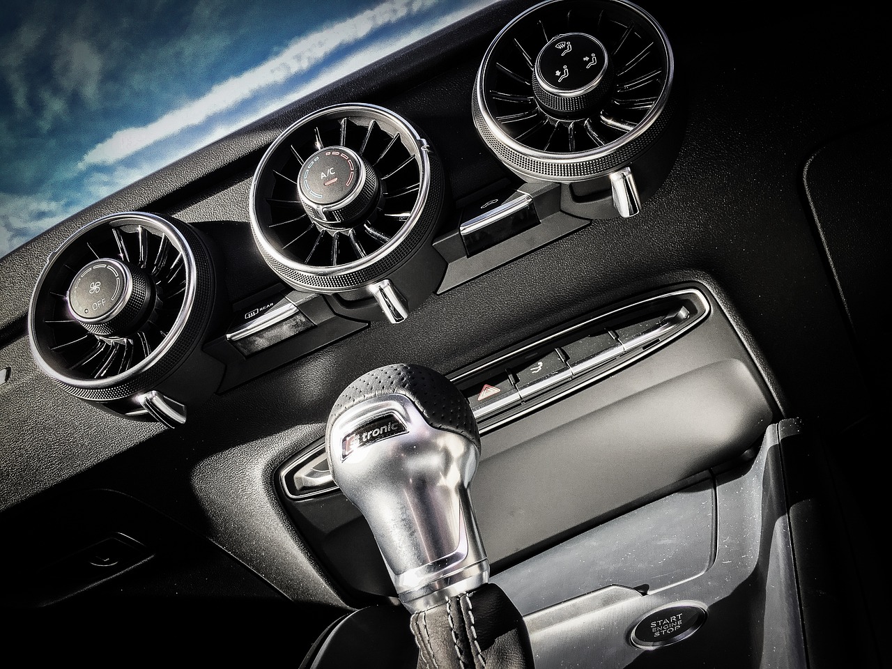 帕拉梅拉價(jià)格深度解析與影響因素探討,全方位了解車(chē)輛價(jià)值及影響因素