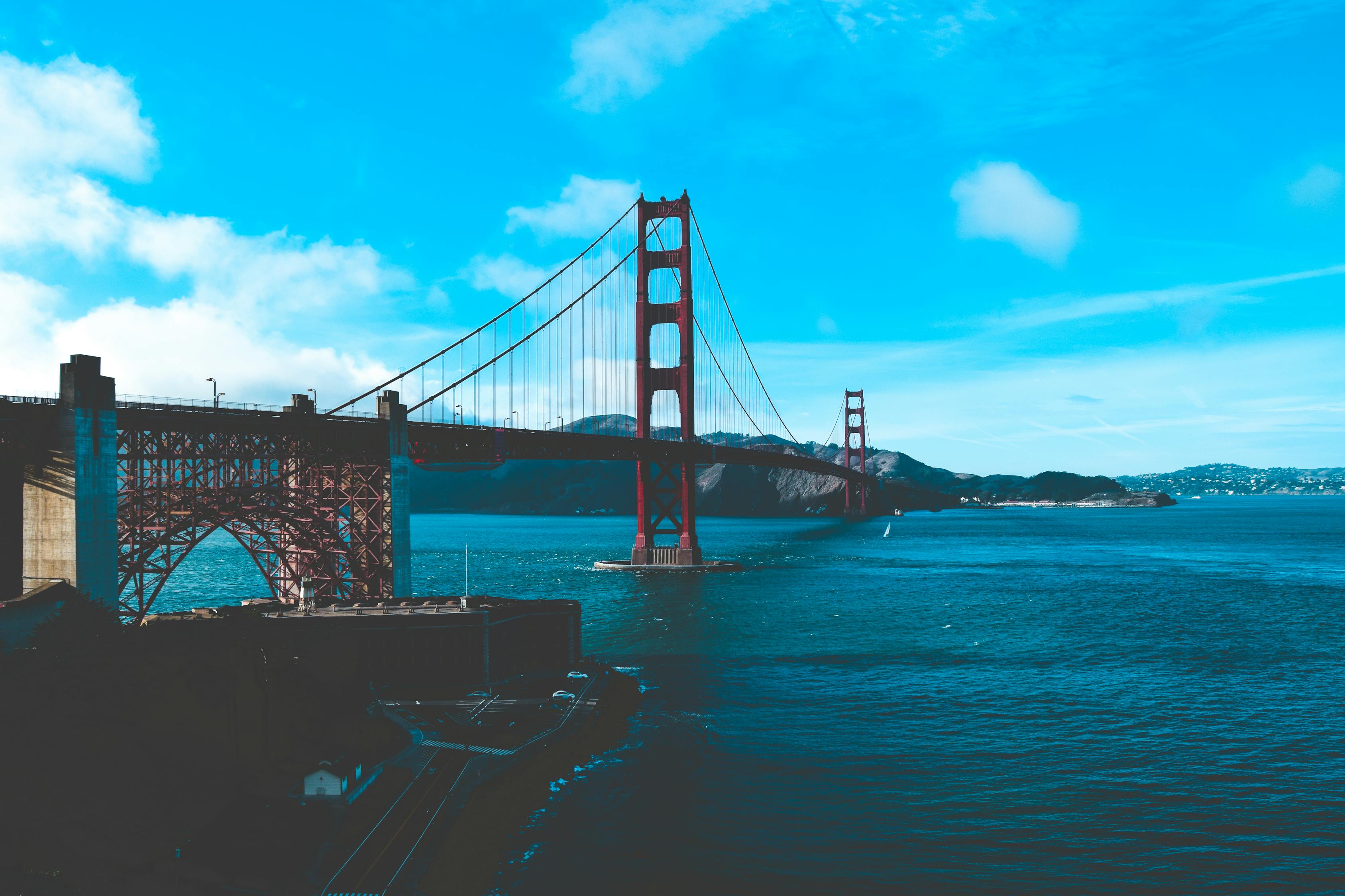 股票數(shù)據(jù)接口,連接資本市場與技術(shù)的關(guān)鍵橋梁