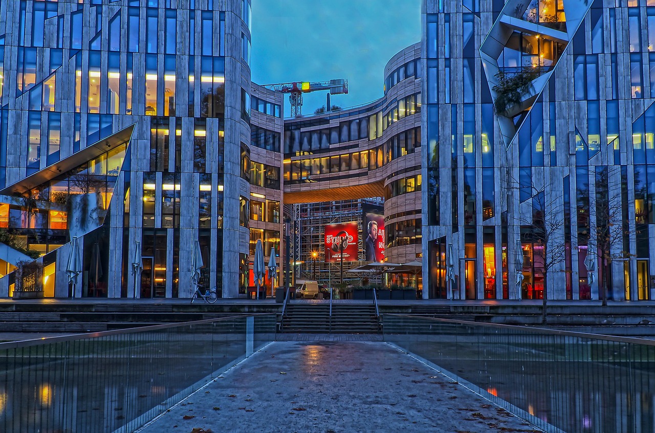 最新單職業(yè)版本革新與挑戰(zhàn)，游戲的新篇章與職業(yè)挑戰(zhàn)之路