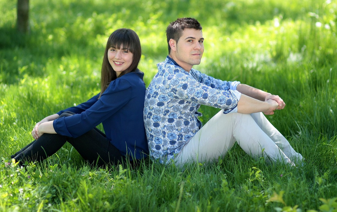 明星結(jié)婚證件照背后的平凡幸福與光環(huán)下的甜蜜瞬間