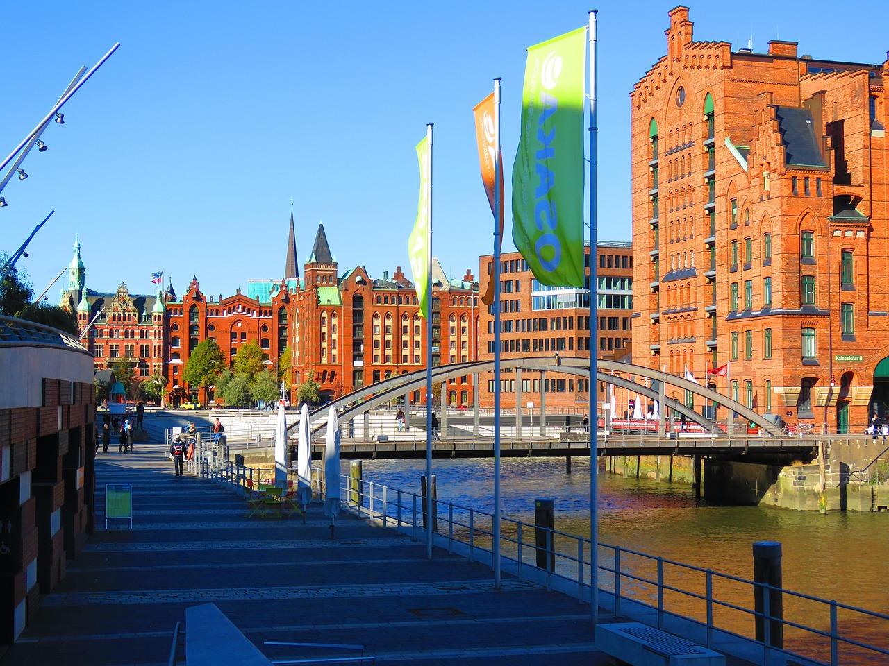 最新水幕建筑，展現(xiàn)科技魅力，重塑城市景觀