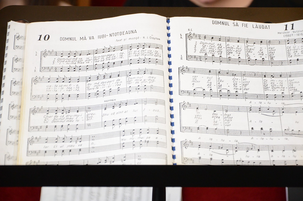 高安最新歌曲發(fā)布，音樂(lè)風(fēng)潮席卷全球！