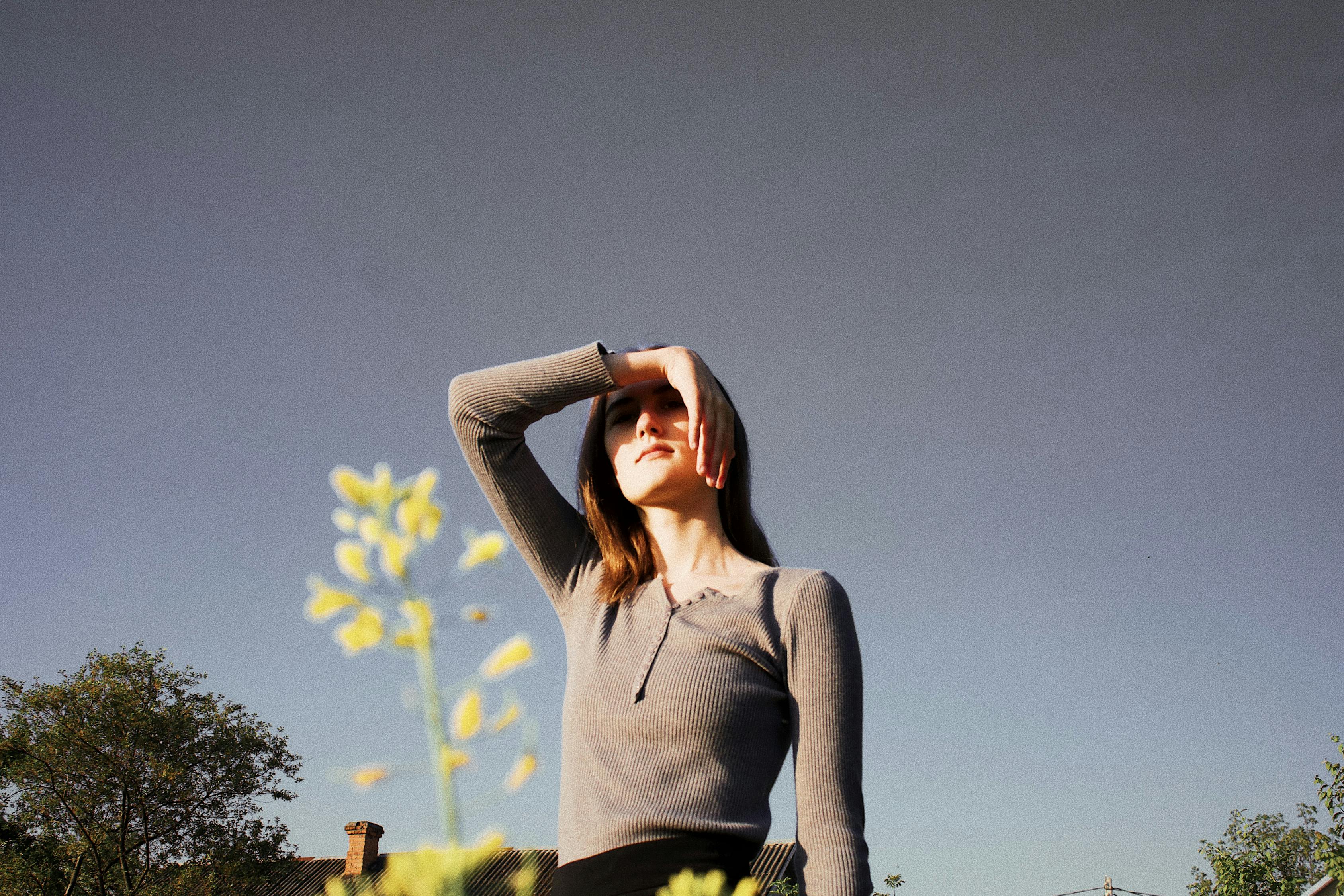 動(dòng)漫美女被撕衣服背后的文化現(xiàn)象深度解析