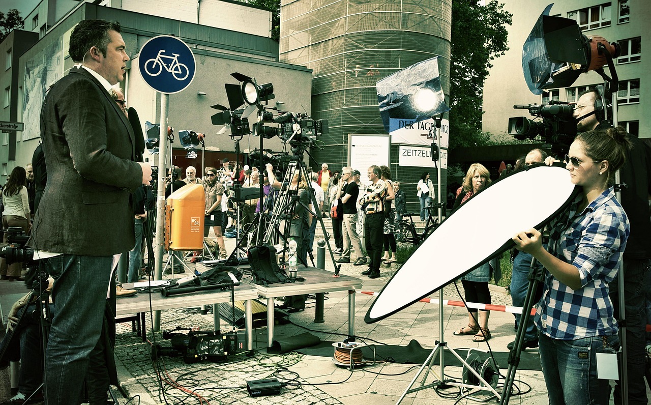 香港明星葬禮，尊重與哀思的交織紀念儀式