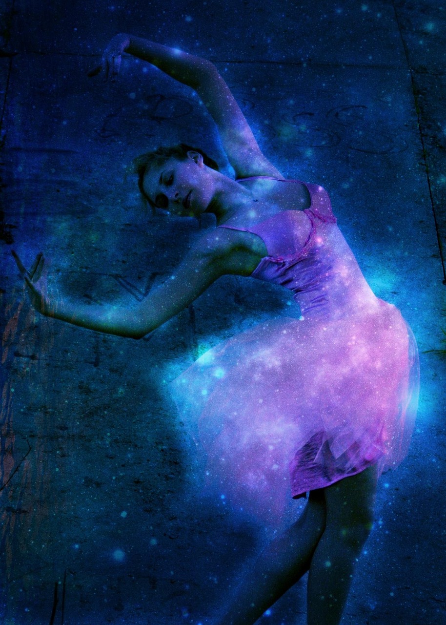 舞臺魔法，演員與精靈的交融璀璨演出