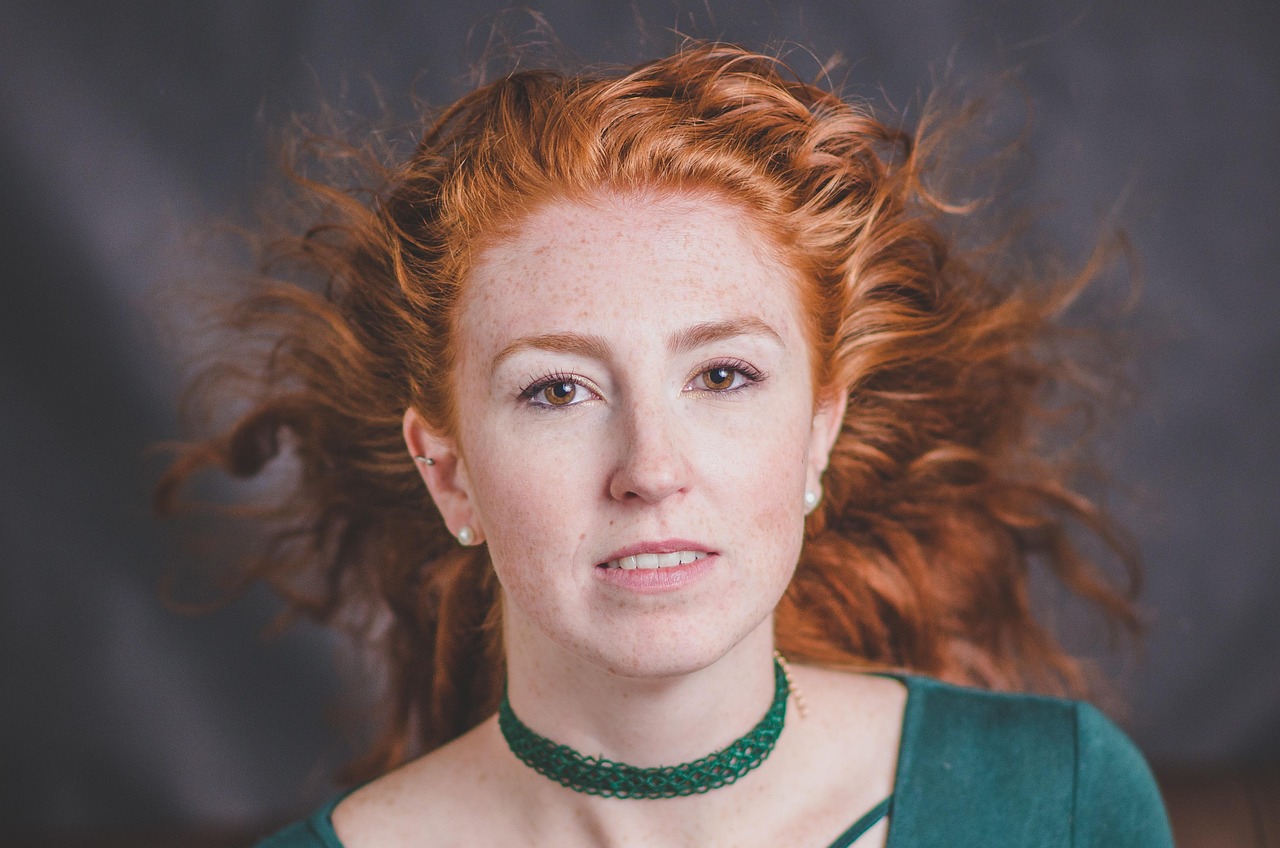 大小臉明星現(xiàn)象解讀與審美思考