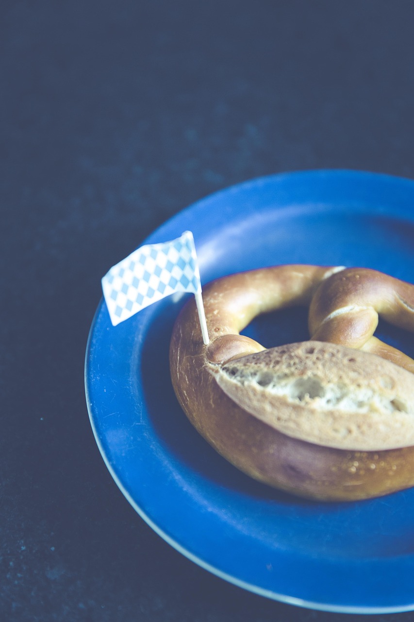 上海最新房價(jià)動(dòng)態(tài)，市場走勢、影響因素與未來展望分析