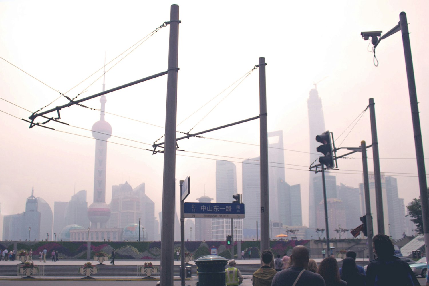 上海疫情最新動(dòng)態(tài),城市堅(jiān)韌與人民的力量展現(xiàn)