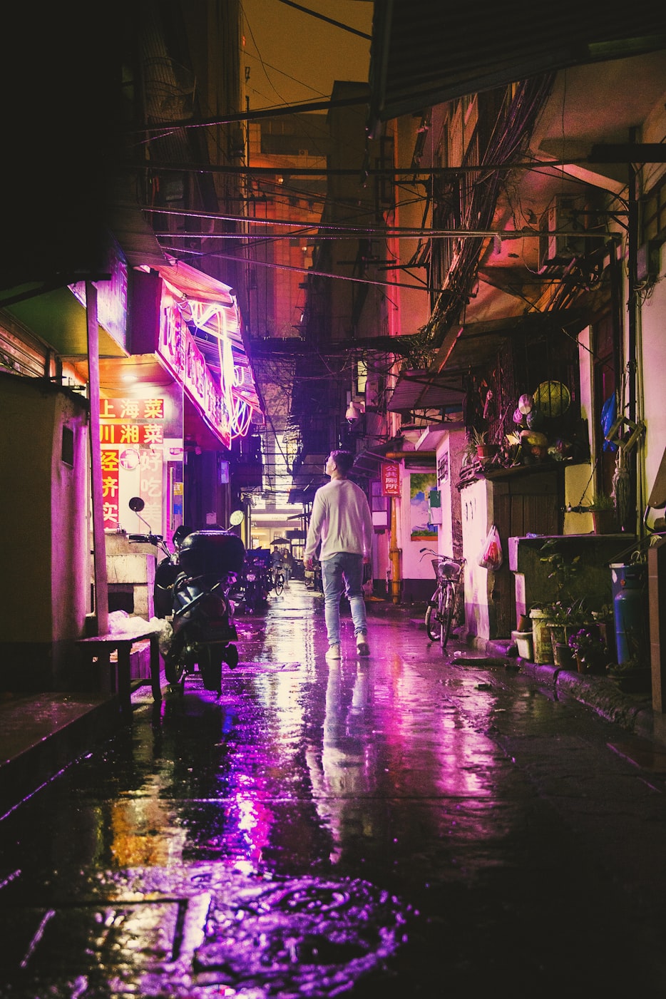 上海疫情最新動(dòng)態(tài),城市堅(jiān)韌與人民的力量展現(xiàn)