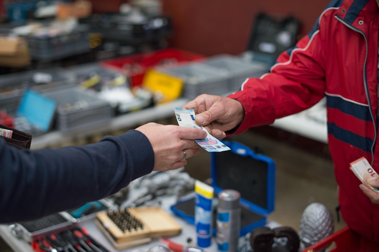 易珠寶引領(lǐng)行業(yè)潮流，創(chuàng)新未來，最新動態(tài)揭秘