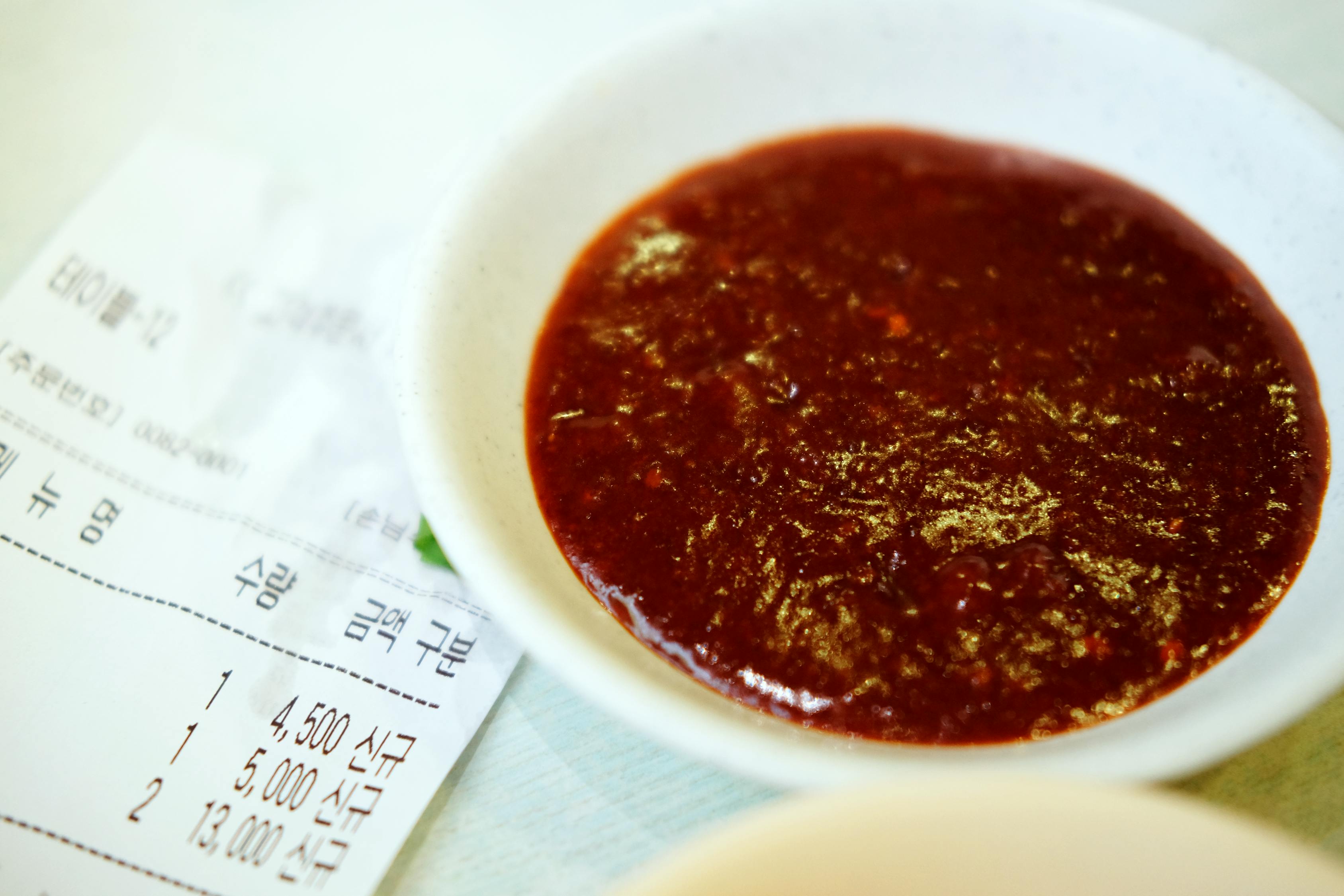 探索韓國美食文化的最新動態(tài)，韓吃播新趨勢展示全新風(fēng)貌