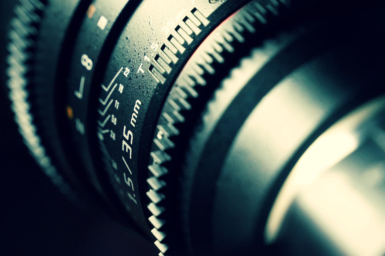 明星話筒，聚焦媒介影響力，揭示話語的力量