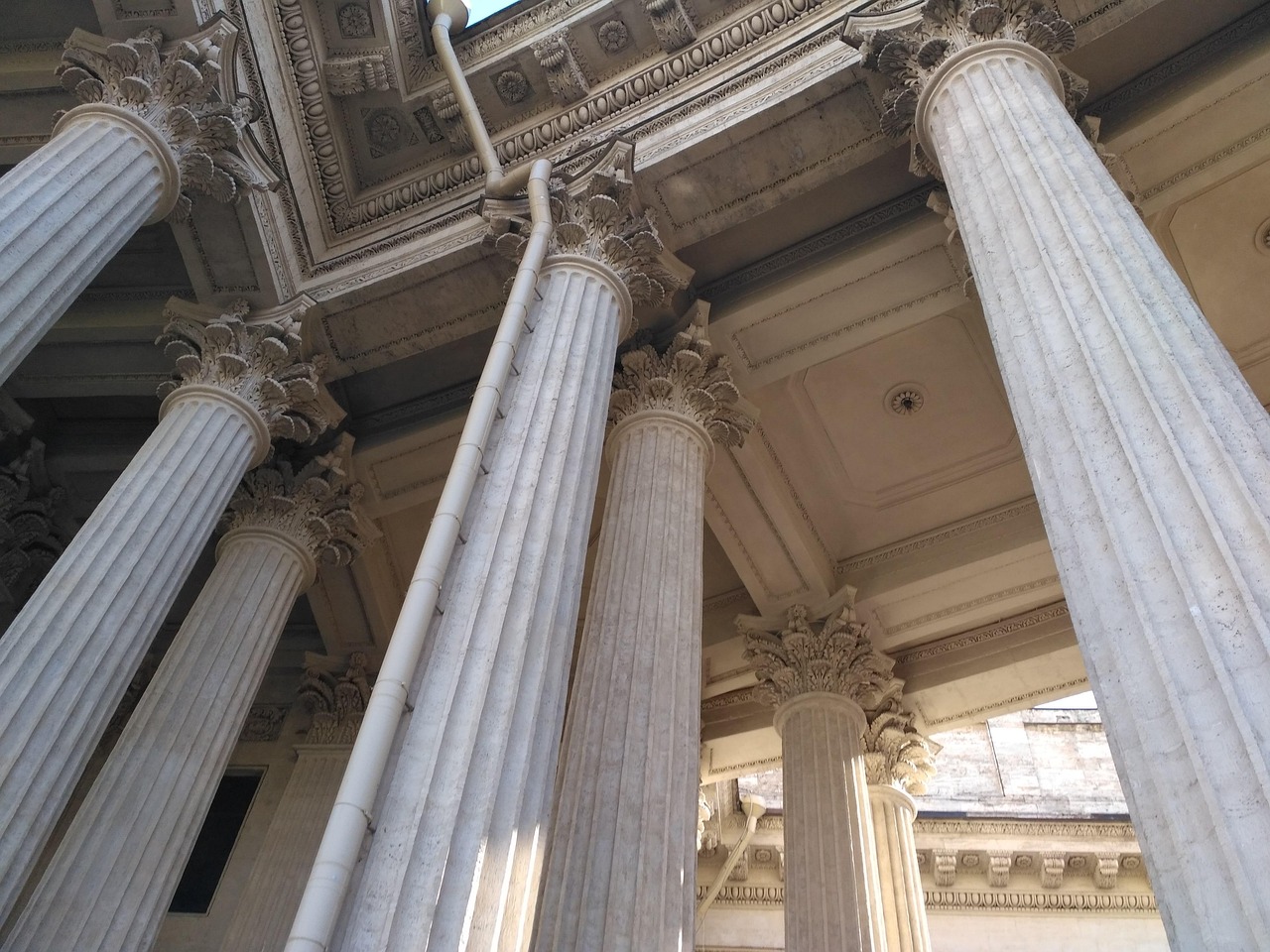 最新現(xiàn)代瓦，塑造建筑美學(xué)的創(chuàng)新之選