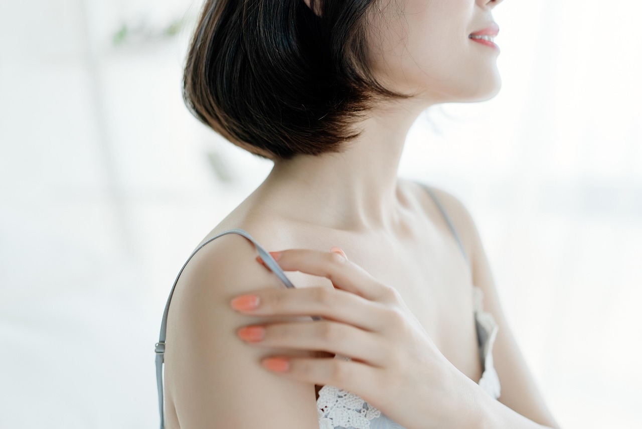 公眾人物隱私與道德倫理，女明星暴露照片引發(fā)的探討