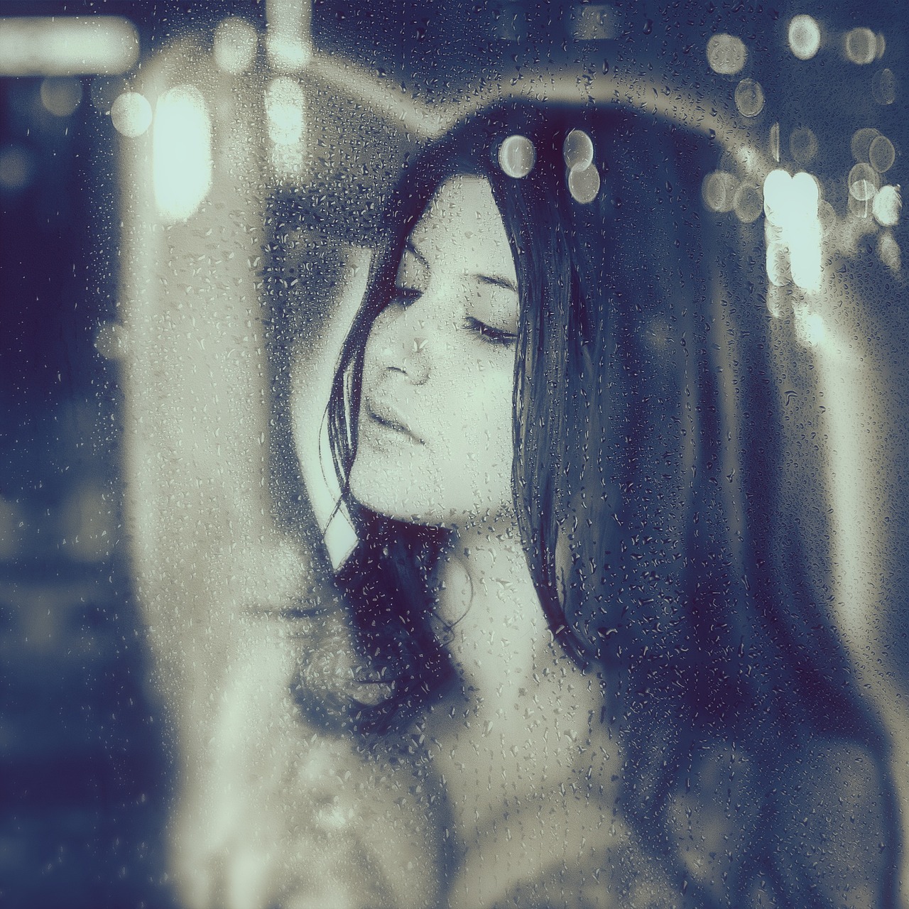 女生動(dòng)漫黑白頭像，魅力展現(xiàn)與流行趨勢(shì)探討