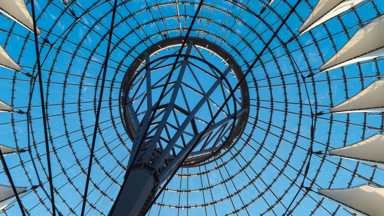 黑鏡鋼價格分析與展望，未來趨勢探討