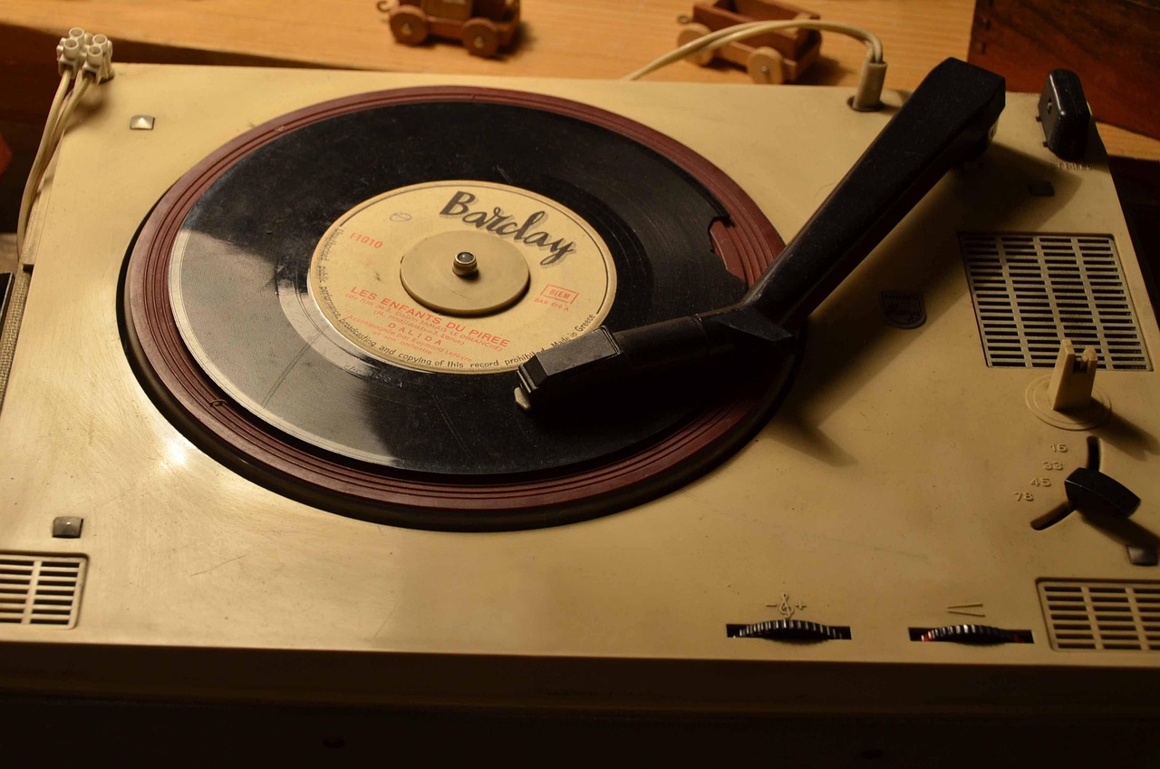 游戲機與電視的完美連接教程，一步步操作指南