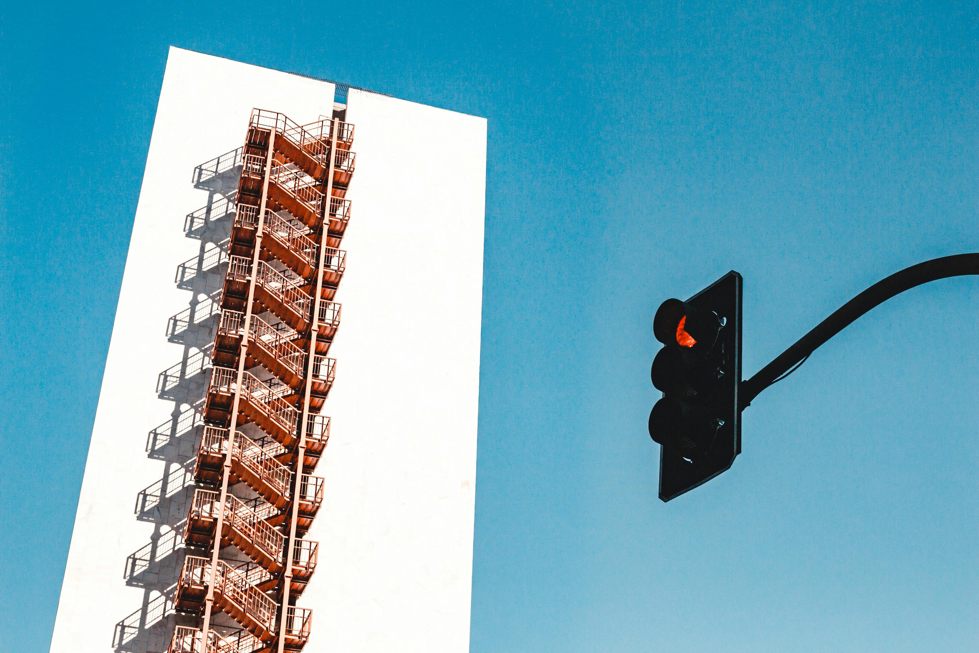 梅輪電梯股票投資視角、市場前景深度分析