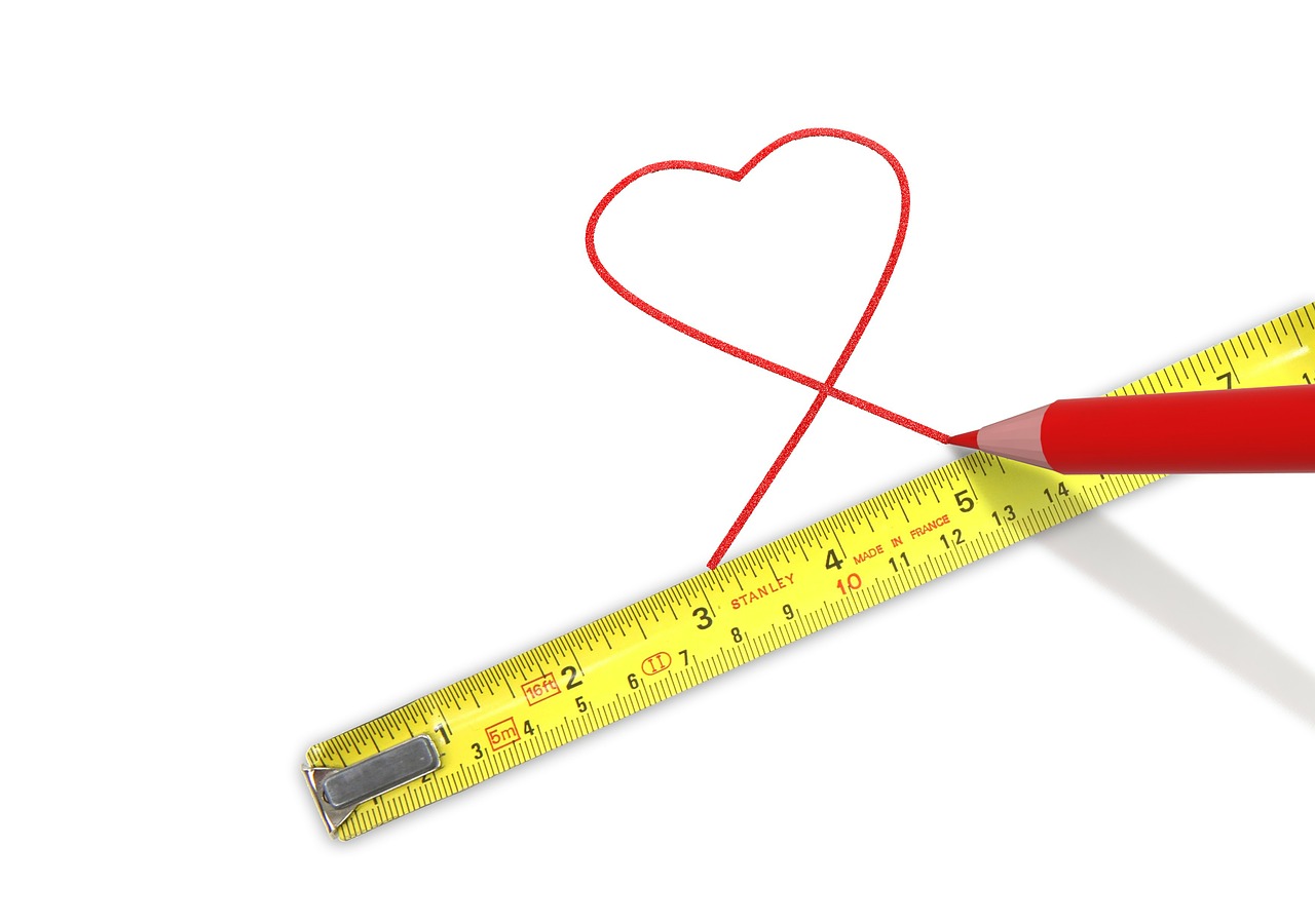 籃球比賽中精準、迅速與策略結合的傳球藝術