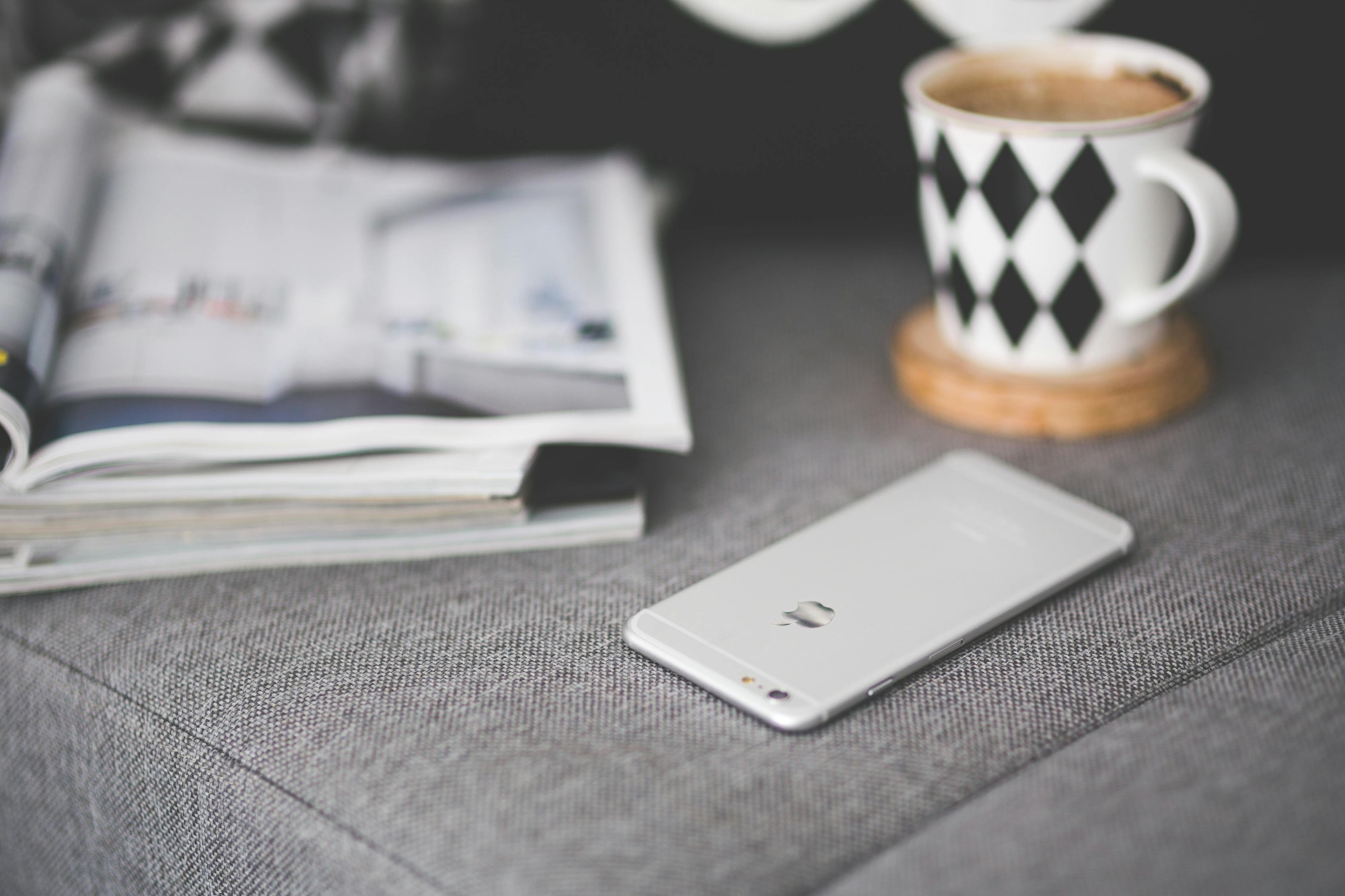 最新老年手機,科技關懷,溫暖老年生活