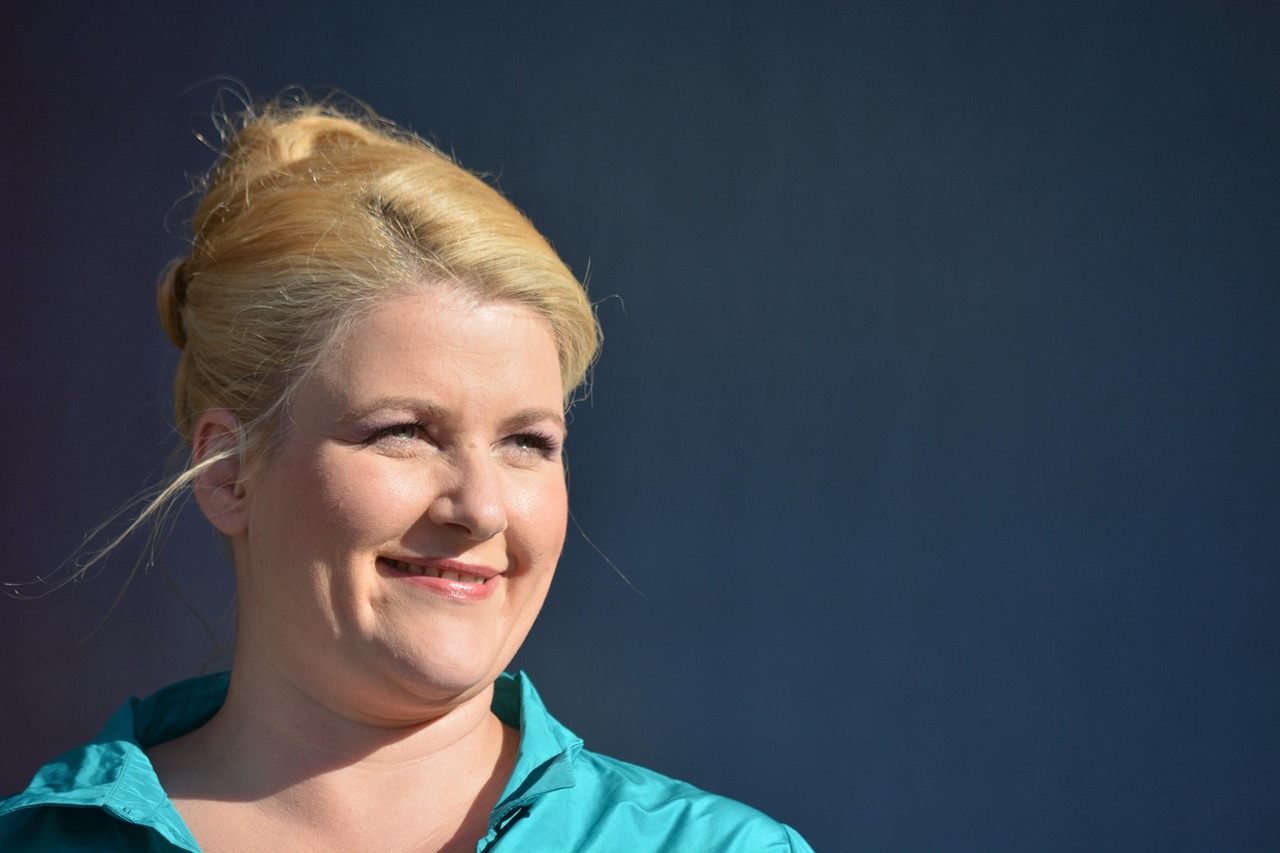 廣州廣播電視臺(tái)主持人，珠江之畔的媒體之星閃耀之旅