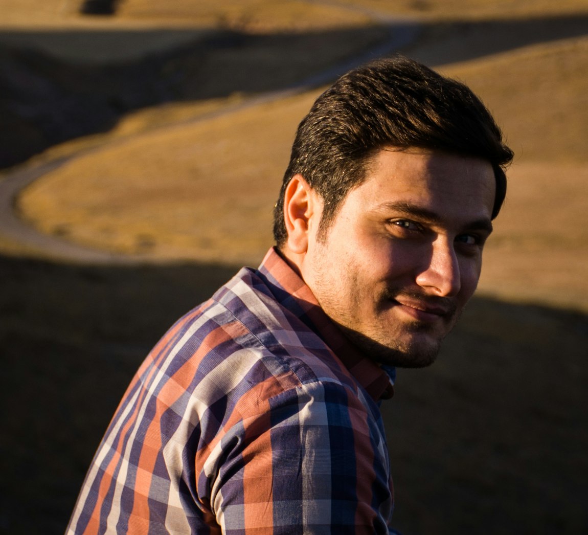 荊浩演員,演藝之路的璀璨之星