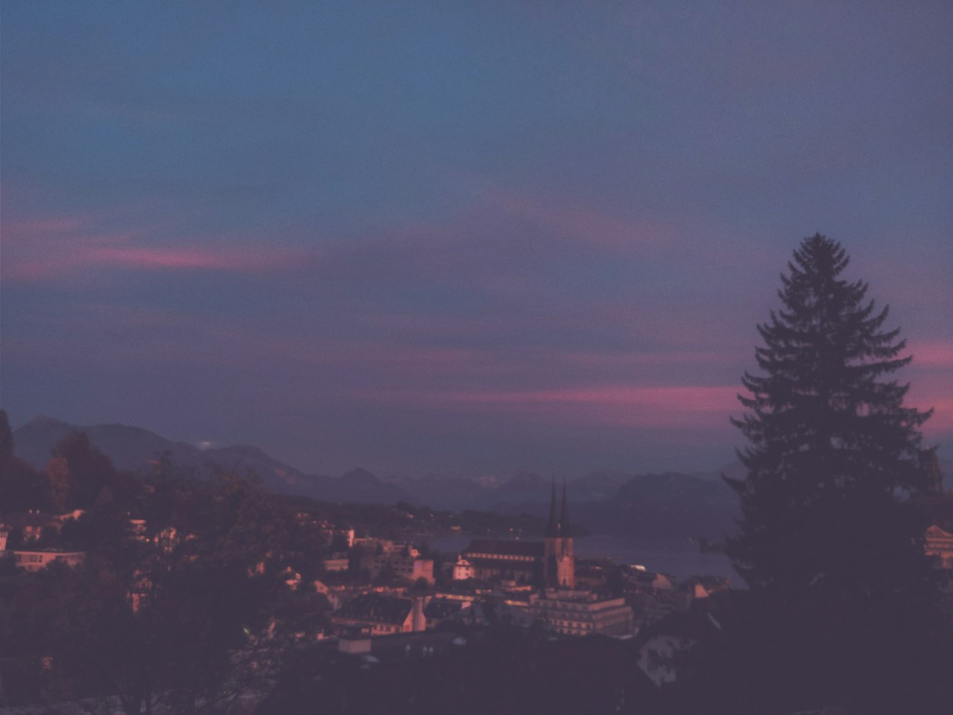 動(dòng)漫夜景圖片,魅力展現(xiàn)與創(chuàng)作藝術(shù)探索